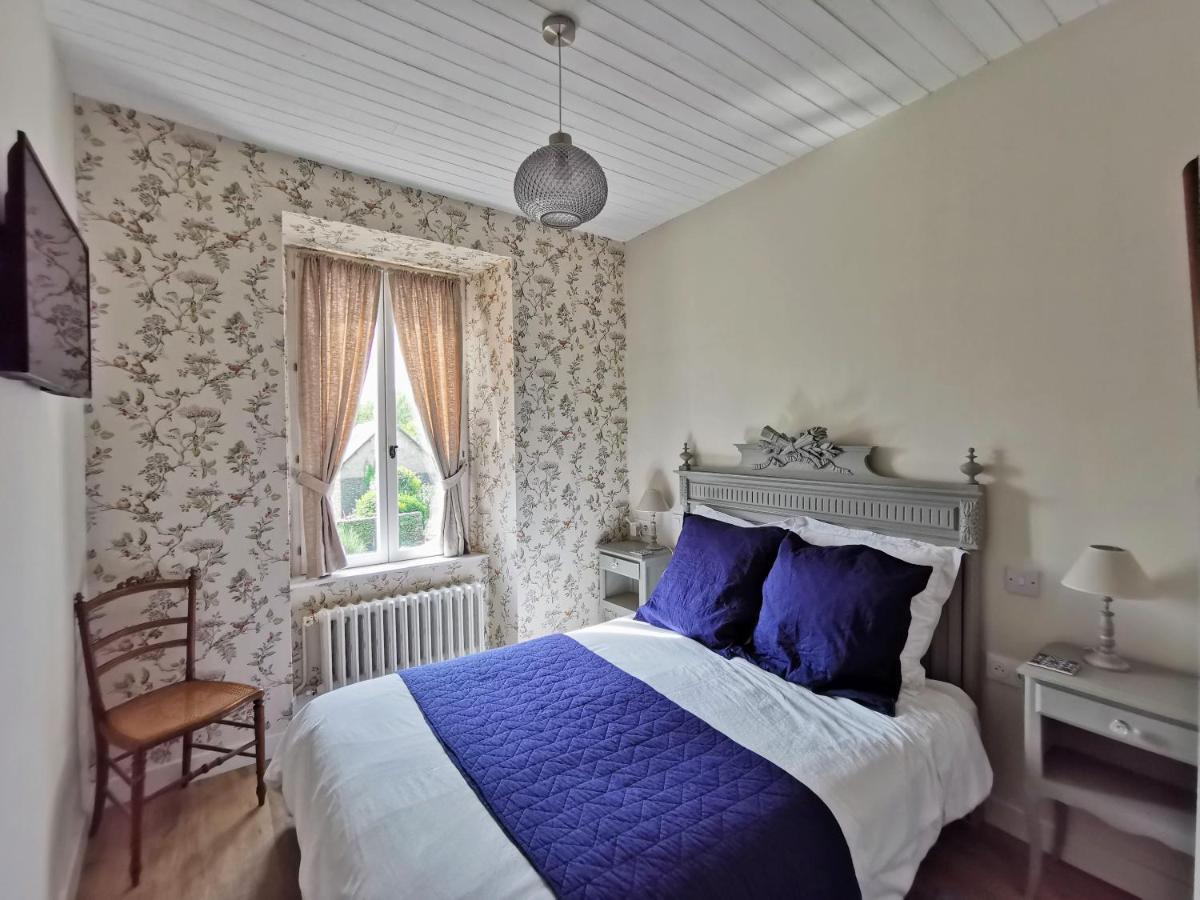 'Les Portes Bleues' Chambres D'Hotes Langourla Rum bild